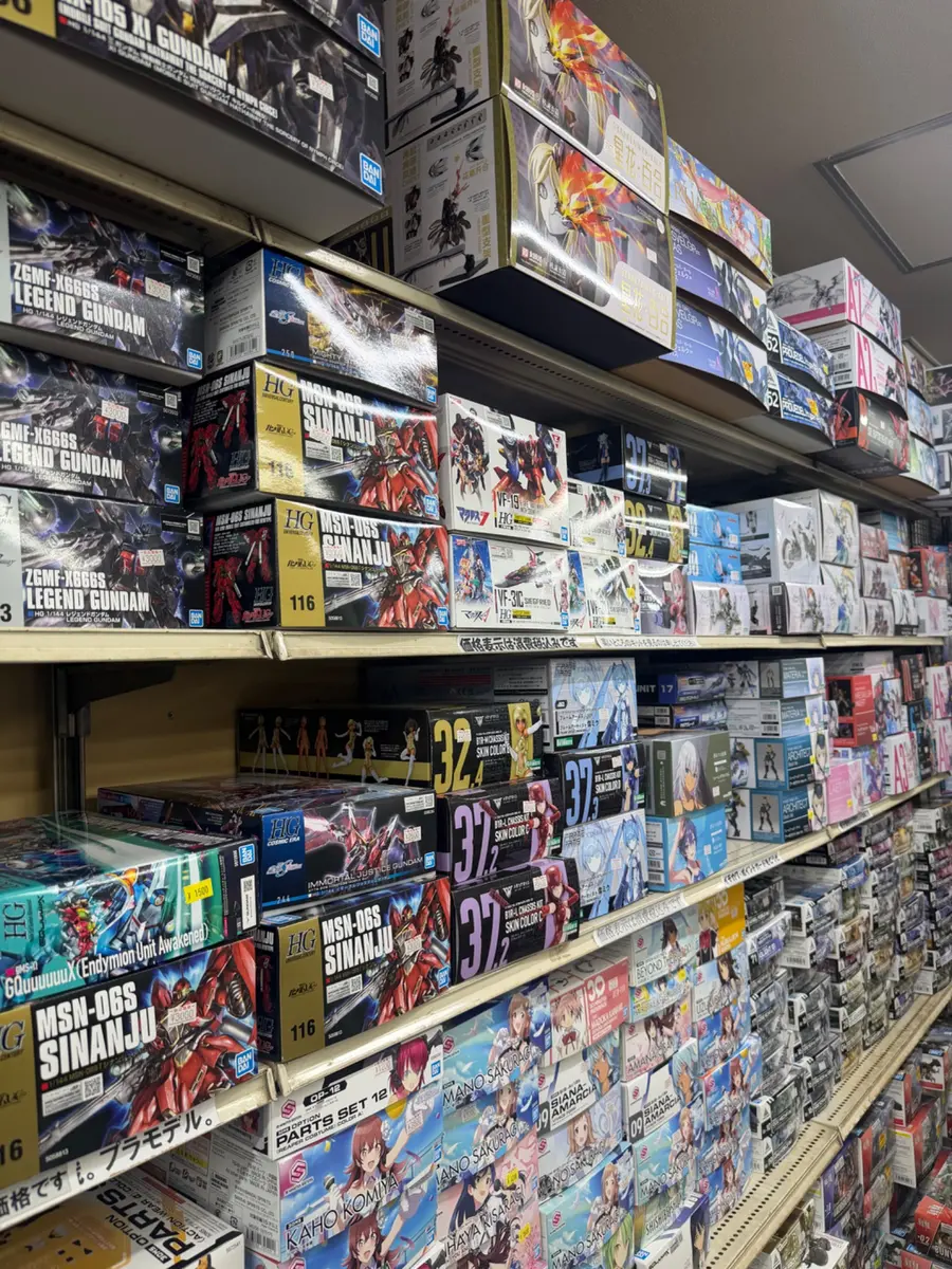 ホビーショップ イチカワ店内